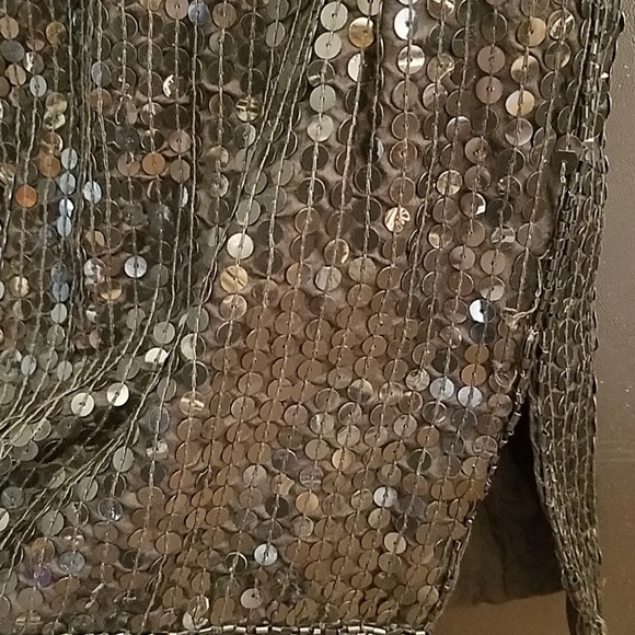 In fashion pure silk sequin shirt. Size large - Picture 3 of 8